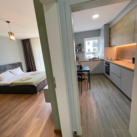 Minimalist 3 * Braşov