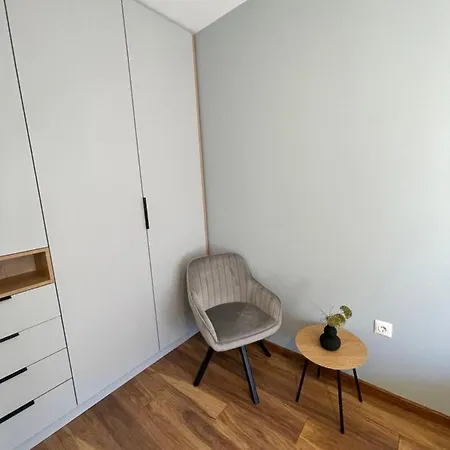 Minimalist 3 * Braşov